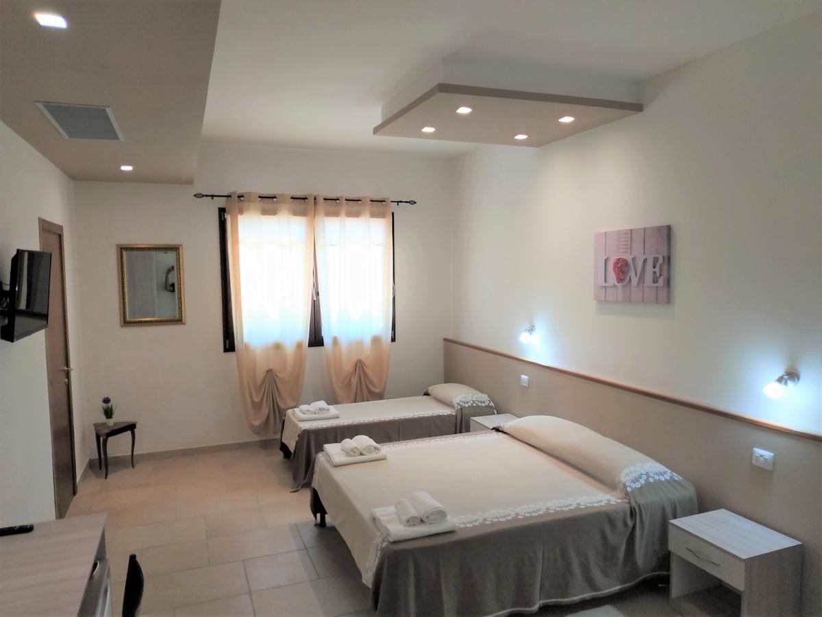 B&B Hotel Helios Uggiano La Chiesa Exterior photo